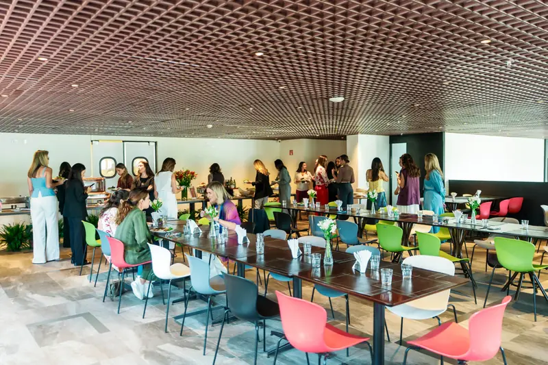 Sala cheia · Wyndham